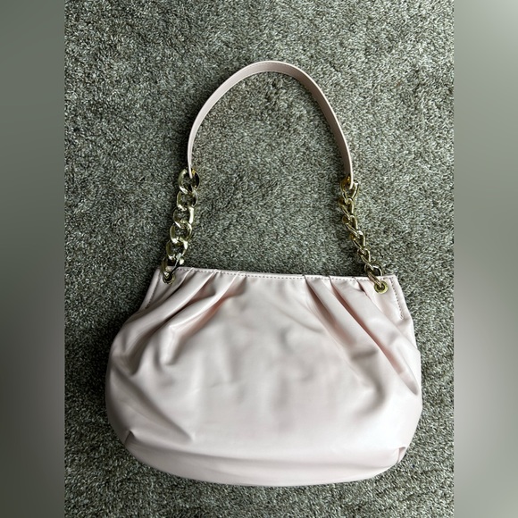 Kendall & Kylie, pink purse 👛 - Picture 4 of 7